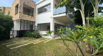 VILLA DUPLEX À LOUER À BASTOS