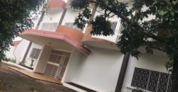 DUPLEX À LOUER À BASTOS