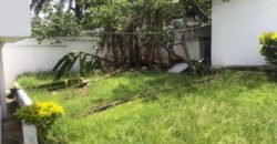 DUPLEX À LOUER À BASTOS