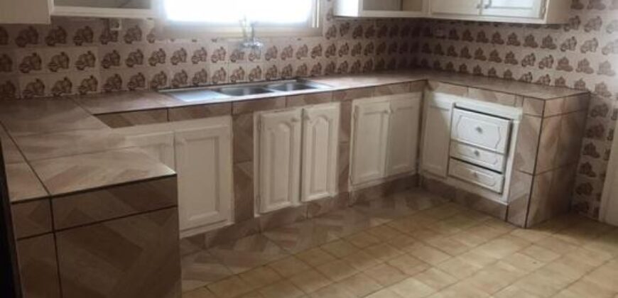 DUPLEX À LOUER À BASTOS