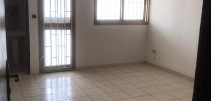 DUPLEX À LOUER À BASTOS