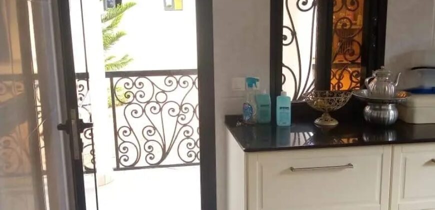 Duplex nouvellement construit avec dépendance à vendre à Odza Terminus