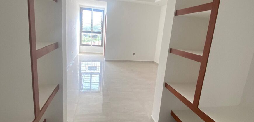 Duplex haut standing nouvellement construits à vendre à Yassa Cité Chirac