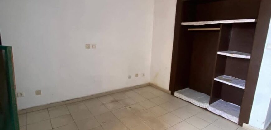 Appartement moderne avec piscine à louer à Bali Douala – Résidence haut standing