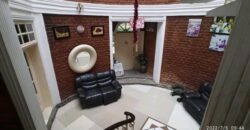 Résidence R+2 à vendre à Bonanjo Denver