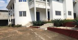 Magnifique duplex 6 chambres à louer – Yaoundé, Quartier Golf