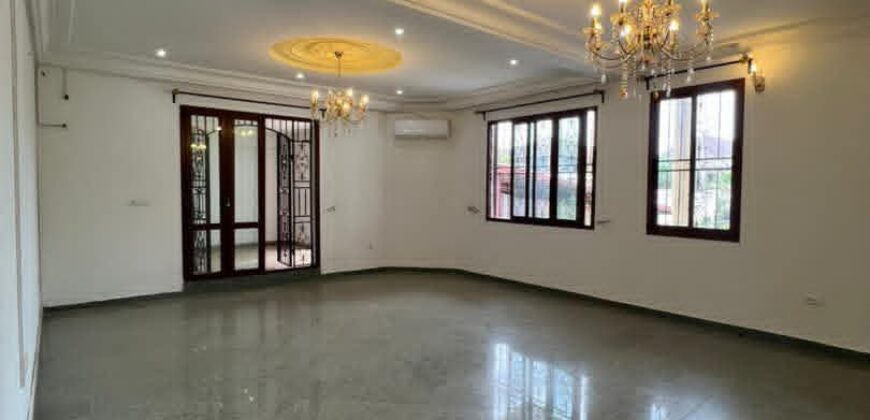Duplex très haut standing 7 chambres à louer – Yaoundé, Quartier Golf