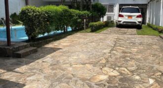 Magnifique duplex 4 chambres à louer à Bonapriso Hydrocarbures – Douala